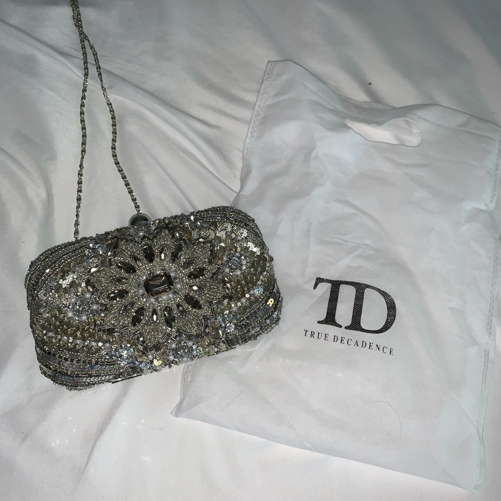 Embellished clutch purse